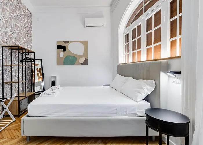 Bmga L Gracchi Lux Lovely 3bdr *