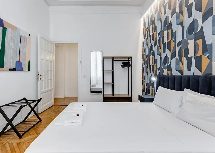 Bmga L Gracchi Lux Lovely 3bdr *